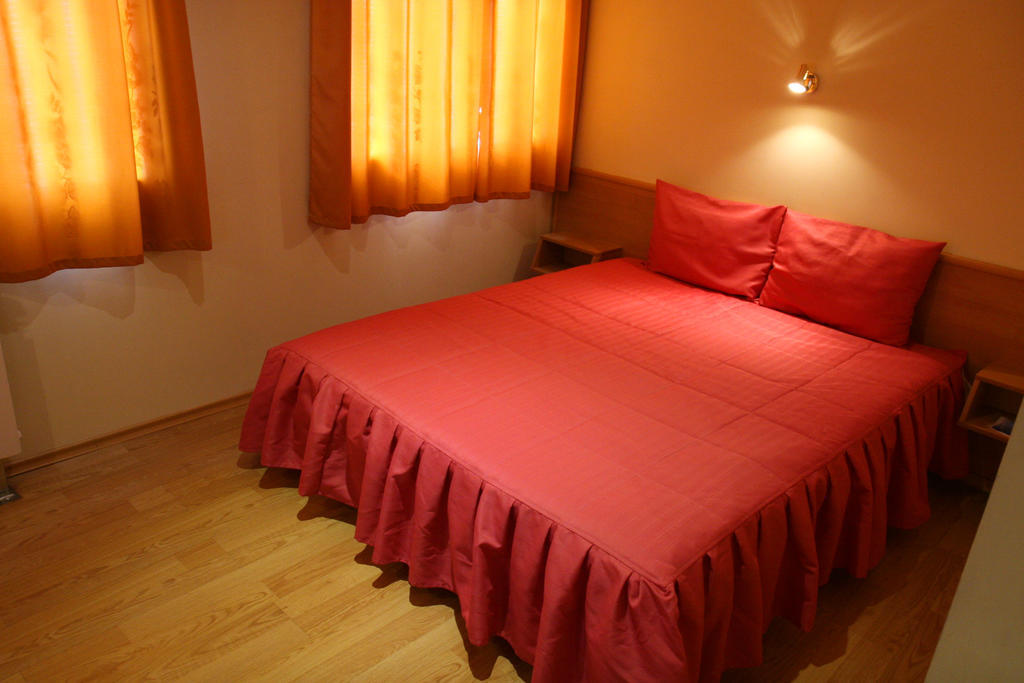Hotel Mehdjarel Shumen Ruang foto