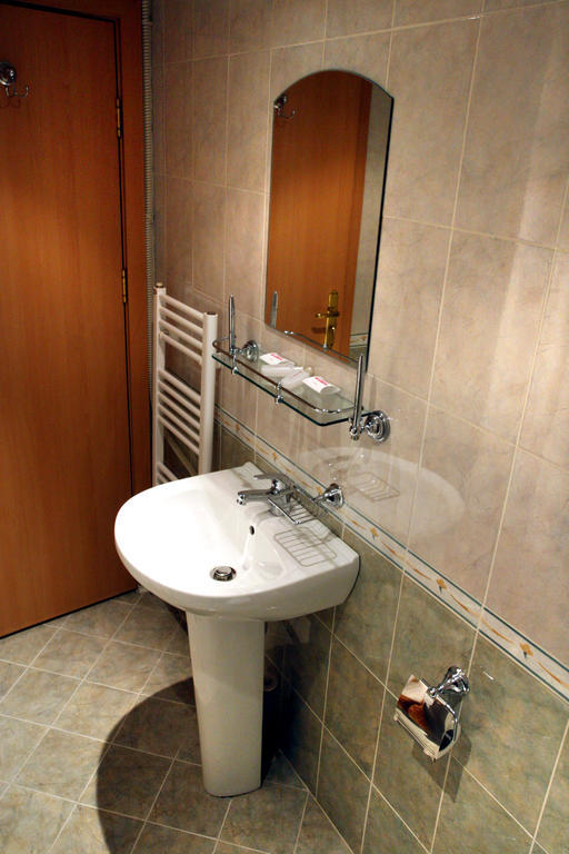Hotel Mehdjarel Shumen Ruang foto
