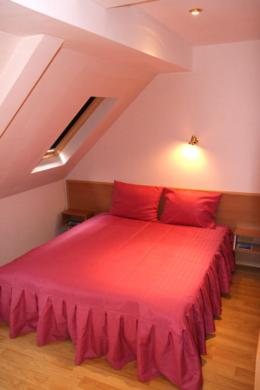 Hotel Mehdjarel Shumen Bagian luar foto