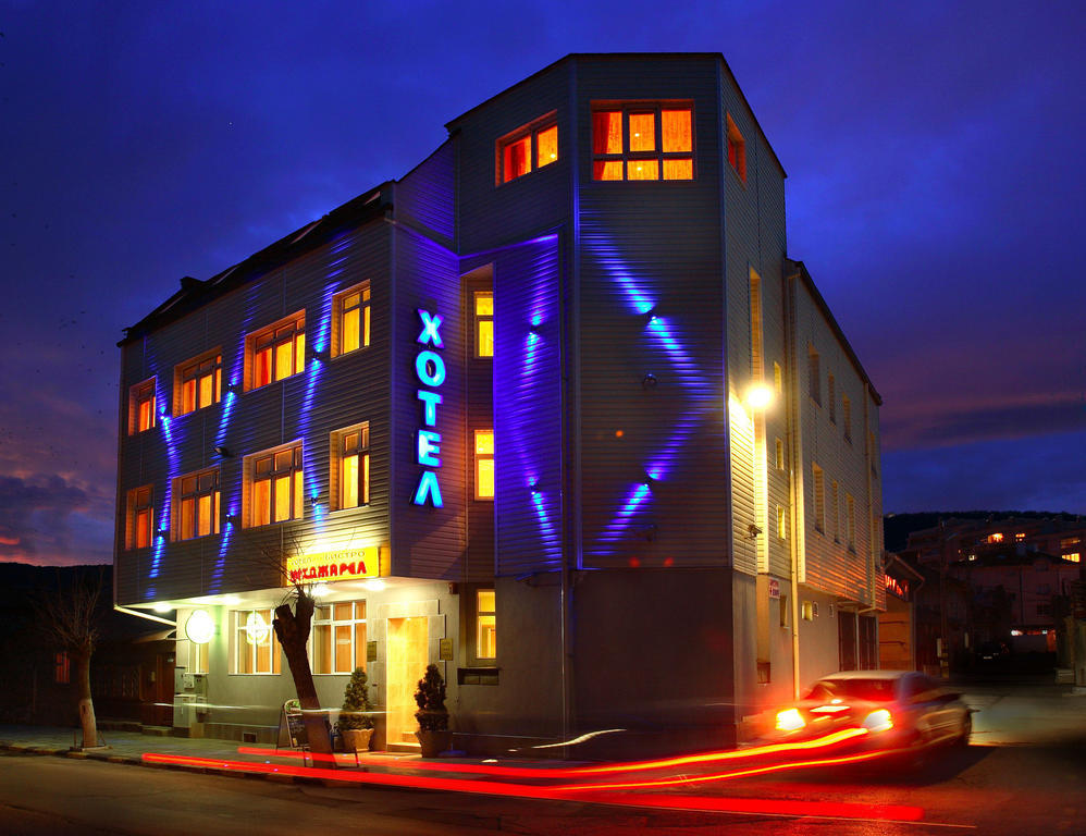 Hotel Mehdjarel Shumen Bagian luar foto