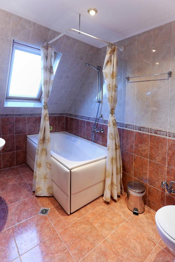 Hotel Mehdjarel Shumen Bagian luar foto